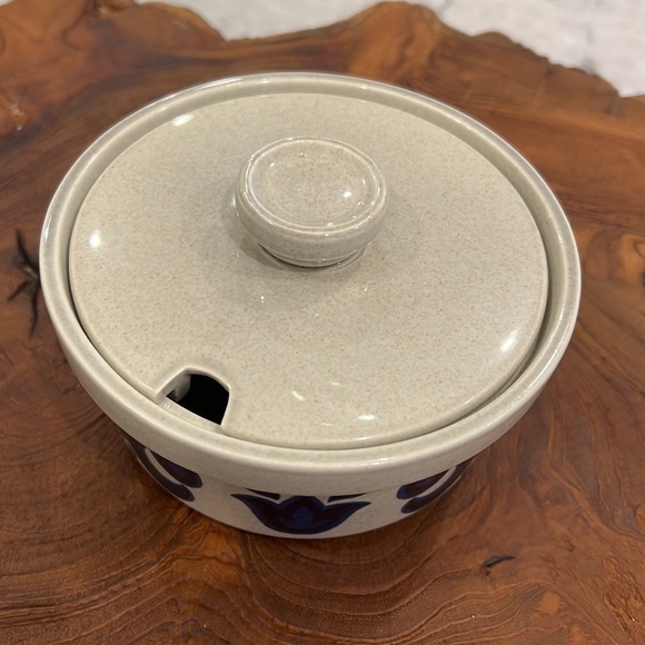 Wedgwood Toledo Sugar Bowl & Lid (Made In England), 1 (early 1970's Vintage) - Picture 2 of 7